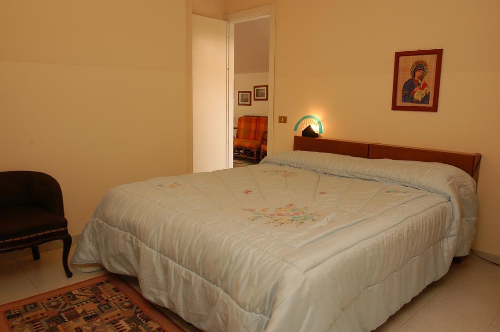Hotel Molteni Veduggio con Colzano Bagian luar foto